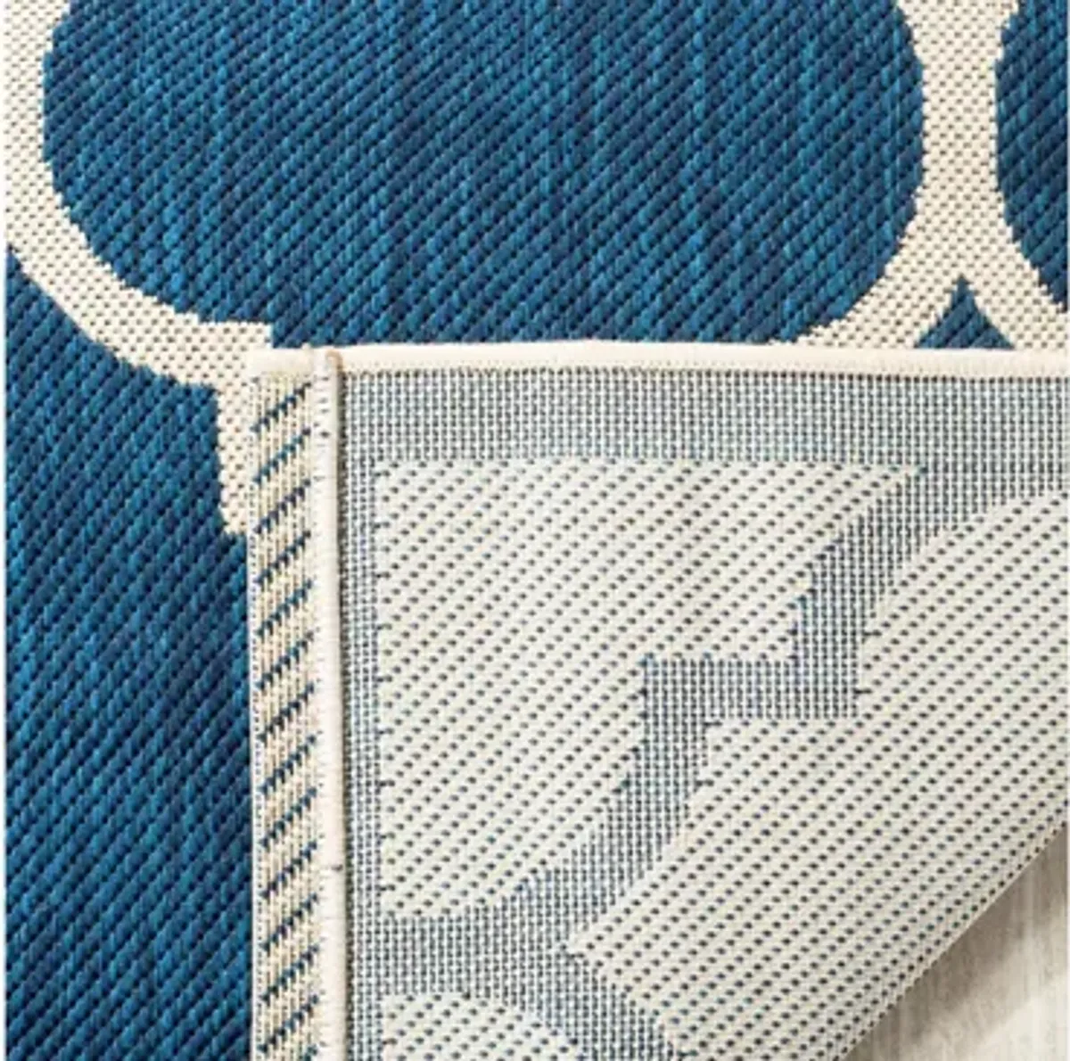 Courtyard Lattice Indoor/Outdoor Runner Rug