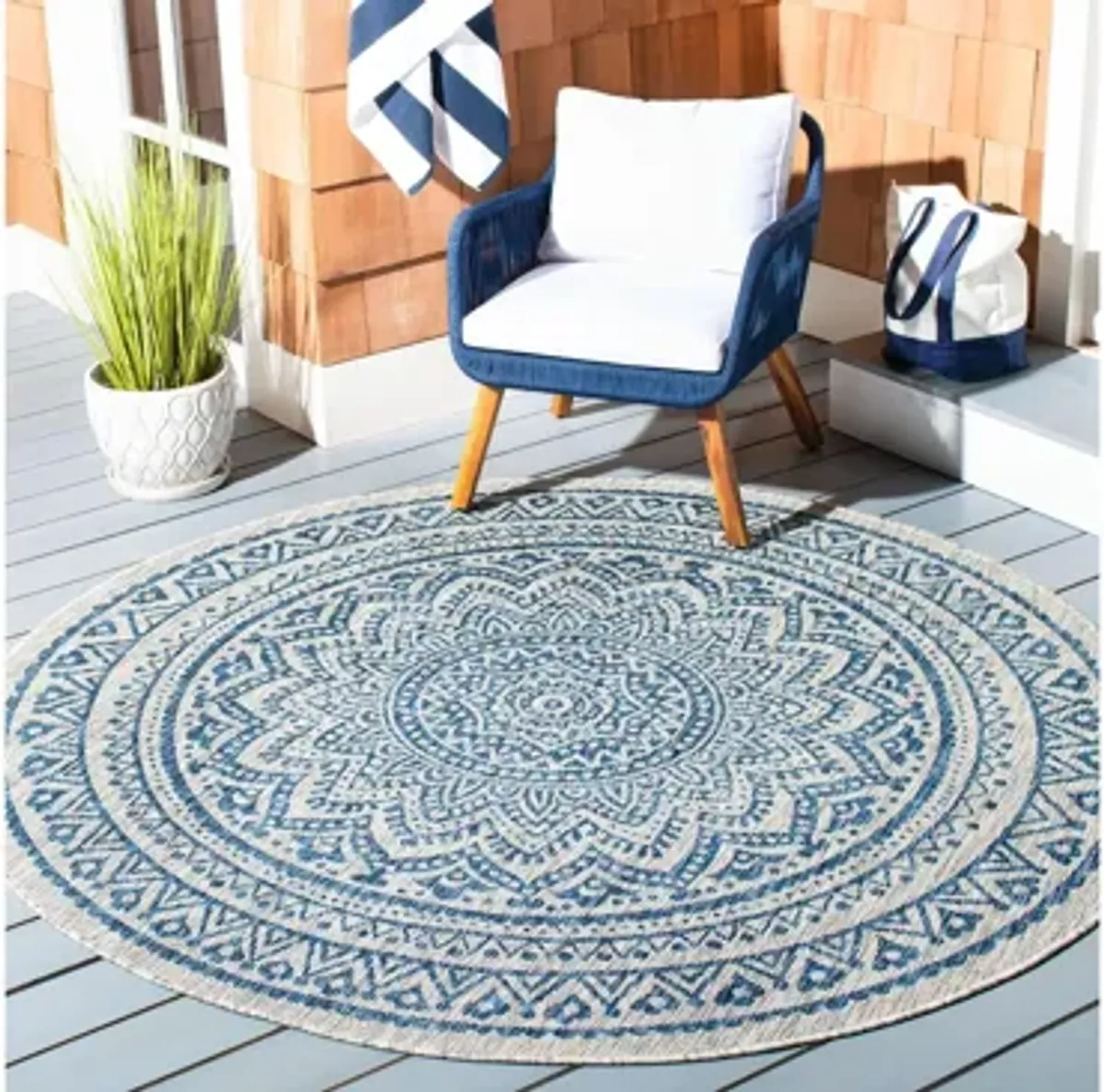 Courtyard Mandala Indoor/Outdoor Area Rug Round