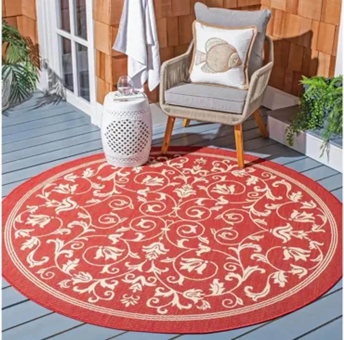 Courtyard Vines Indoor/Outdoor Area Rug Round