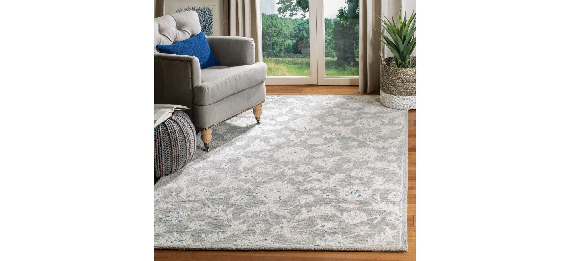 Kruse Area Rug in Gray & Ivory by Safavieh