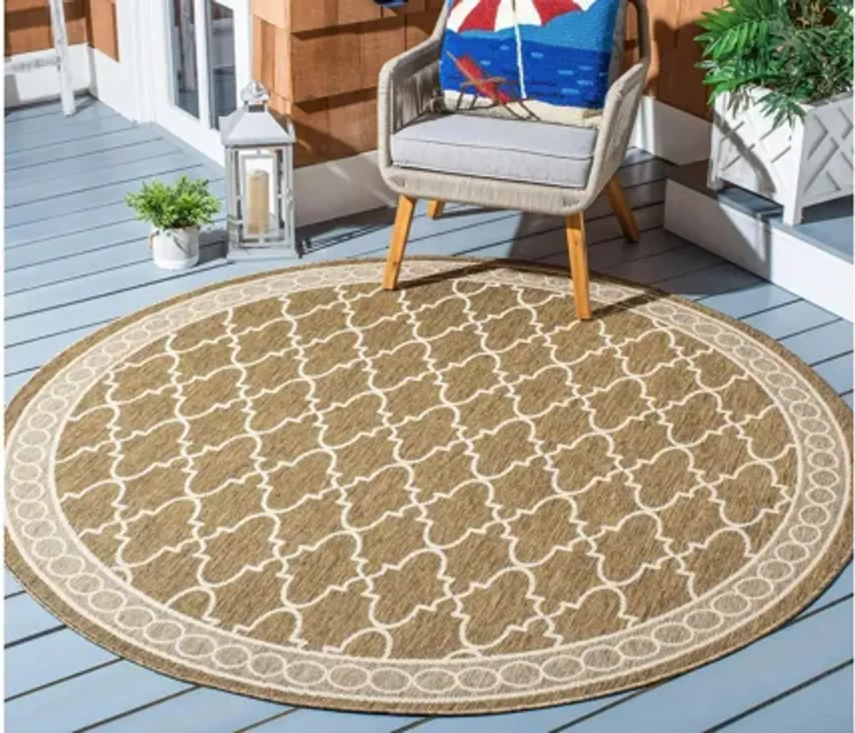 Courtyard Trellis Indoor/Outdoor Area Rug Round