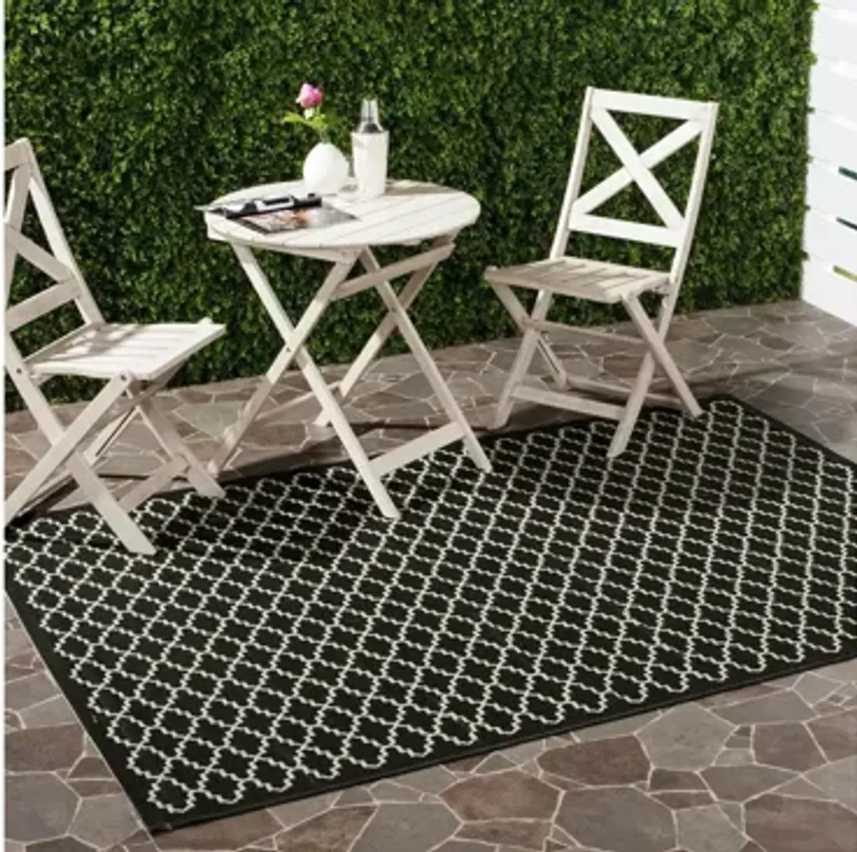 Courtyard Link Indoor/Outdoor Area Rug