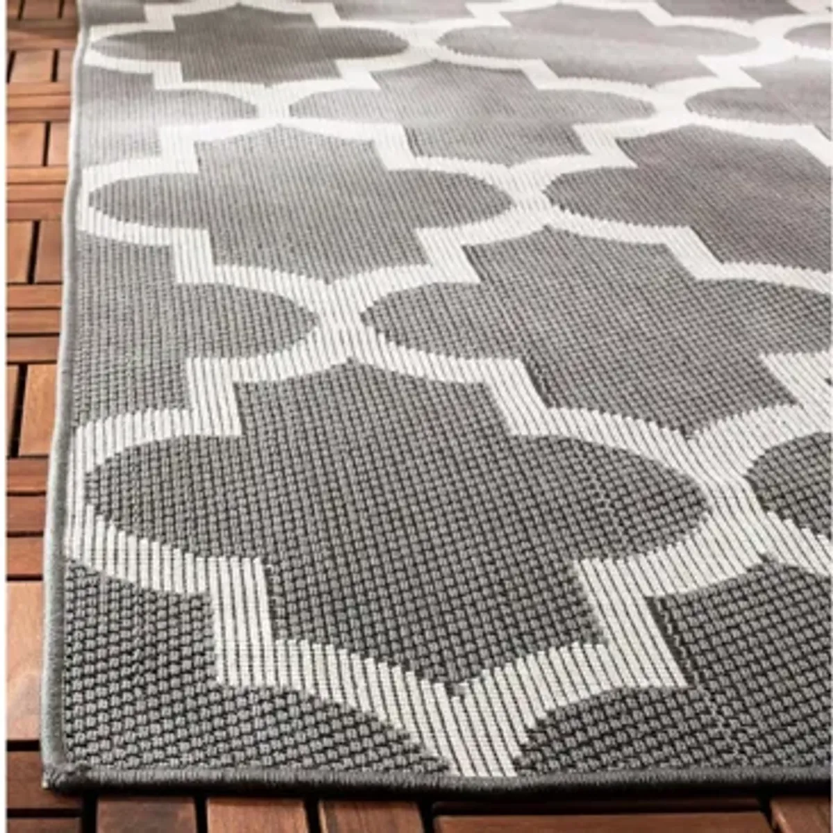 Bermuda Trellis Indoor/Outdoor Area Rug