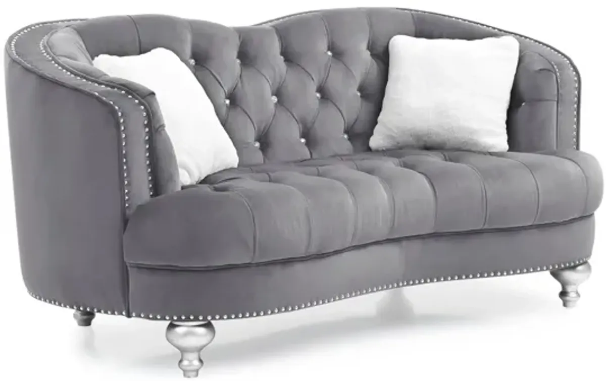 Woodbridge Loveseat