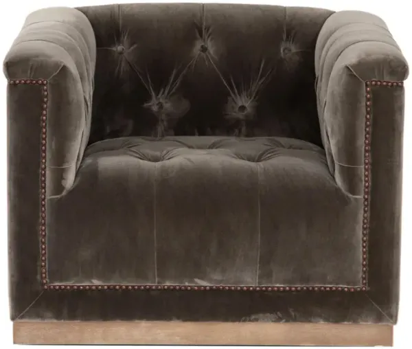 Maxx Swivel Chair