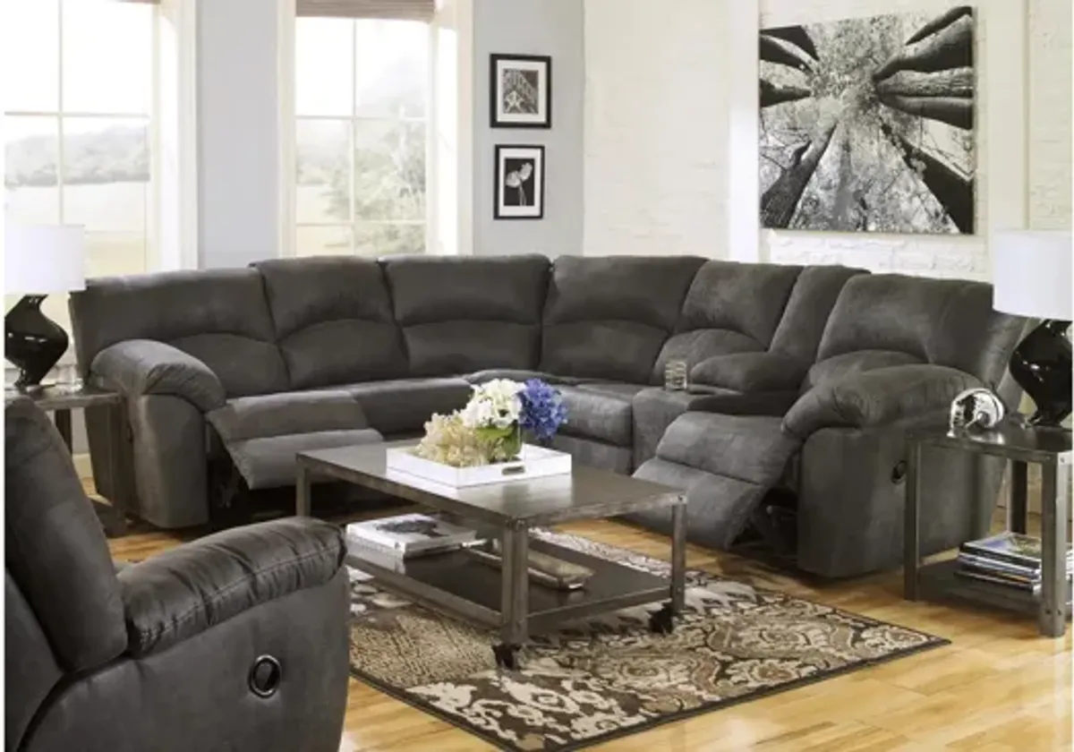 Tambo 2-pc. Sectional with Recliner