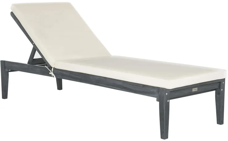 Genser Sun Lounger in White by Safavieh