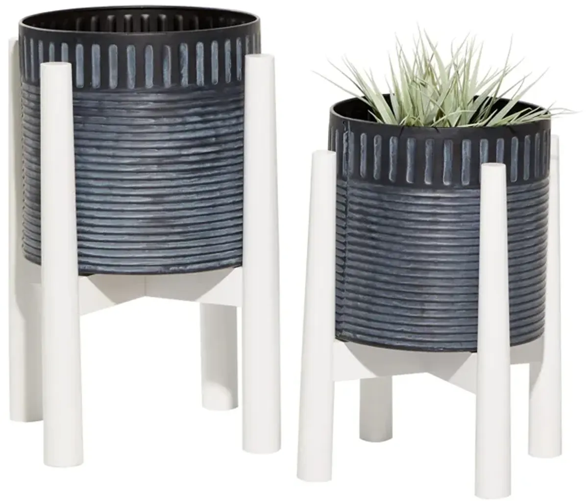 Ivy Collection Lahijani Planter Set of 2 in Black by UMA Enterprises