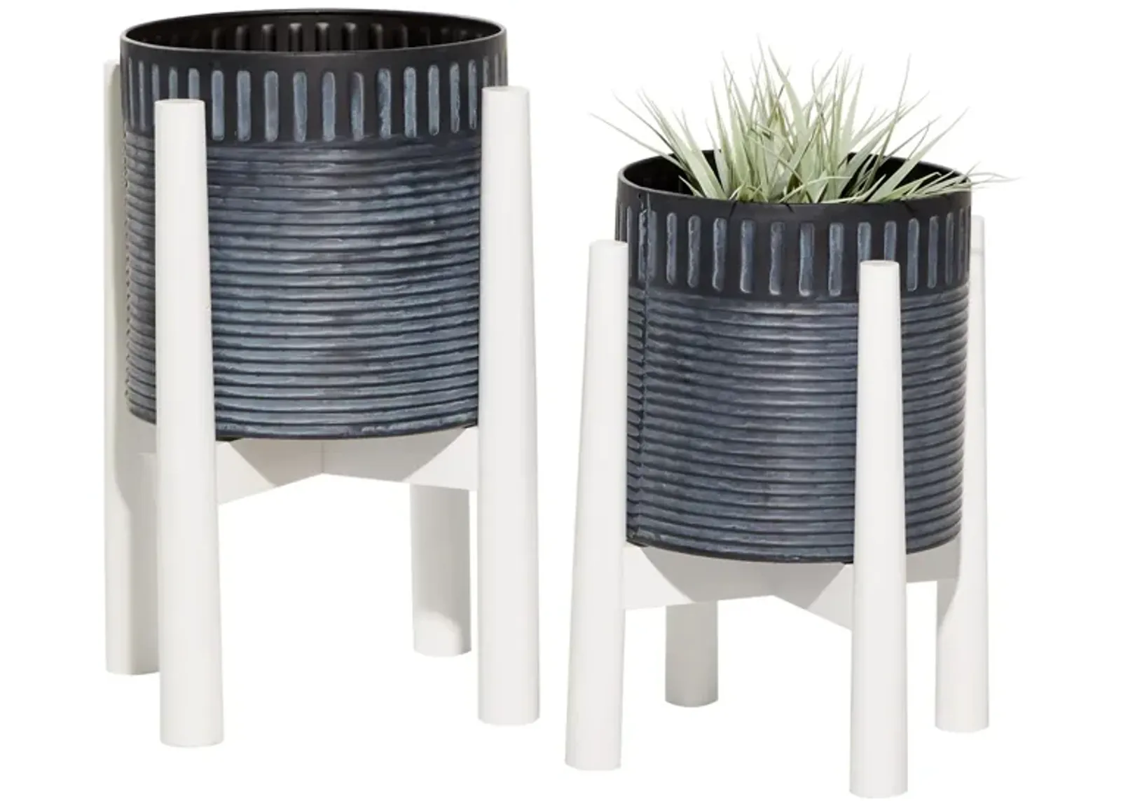 Ivy Collection Lahijani Planter Set of 2 in Black by UMA Enterprises