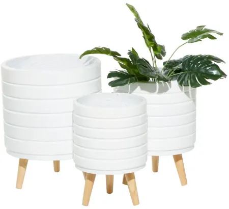 CosmoLiving Youme Planter Set of 3 in White by UMA Enterprises