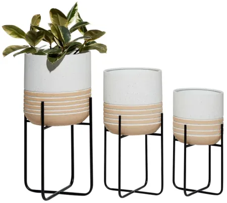 Ivy Collection White Metal Planter Set of 3 in White by UMA Enterprises