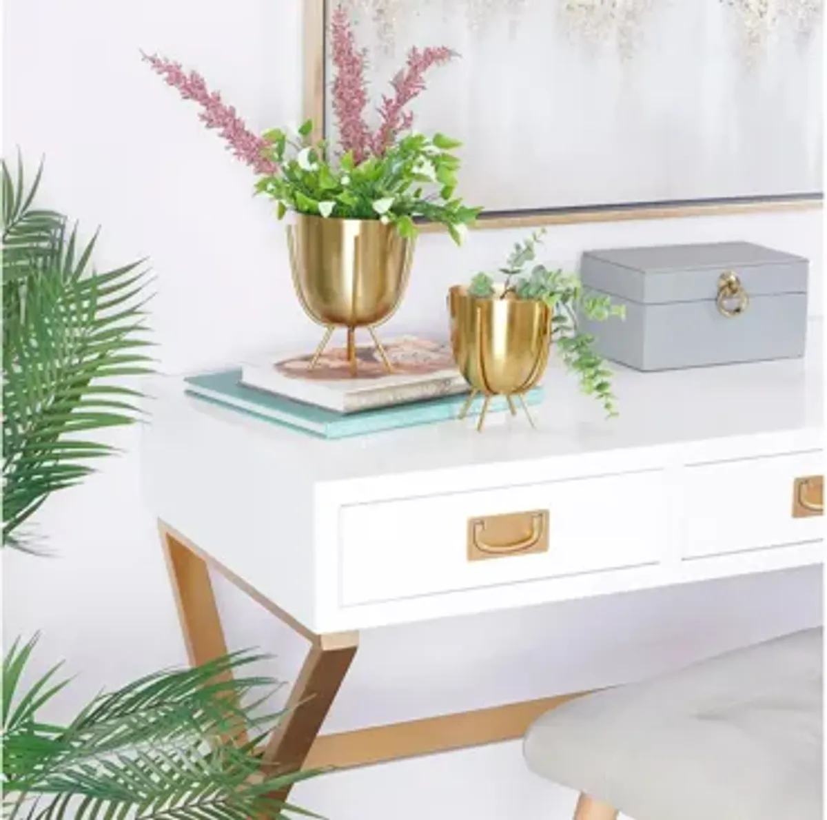 Ivy Collection CosmoLiving by Cosmopolitan Gold Metal Planter