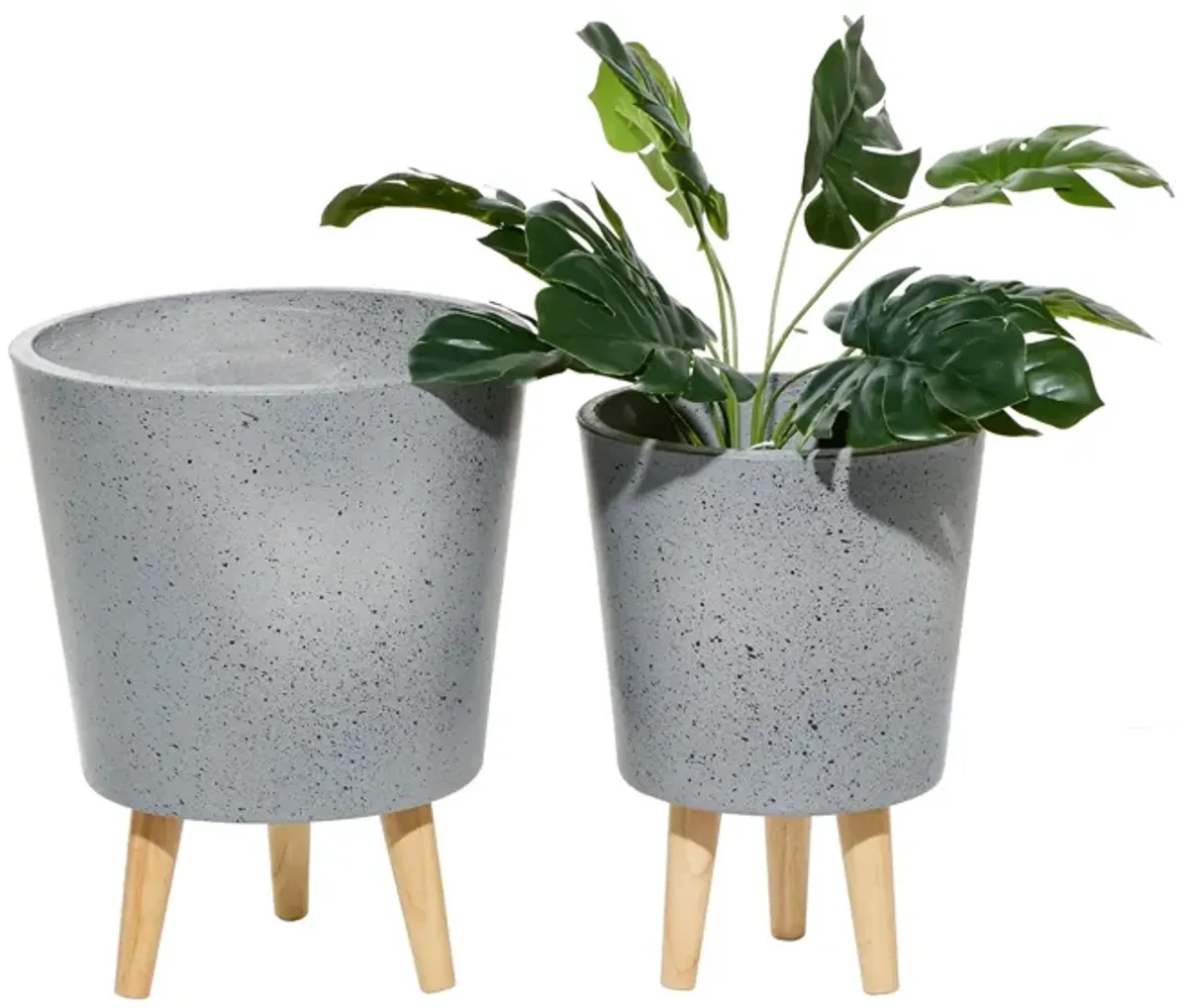 Ivy Collection Sheik Planter Set of 2 in Gray by UMA Enterprises