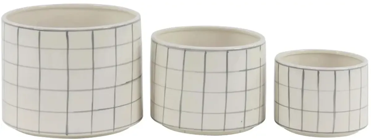 Ivy Collection Buonarroti Planter Set of 3 in White by UMA Enterprises