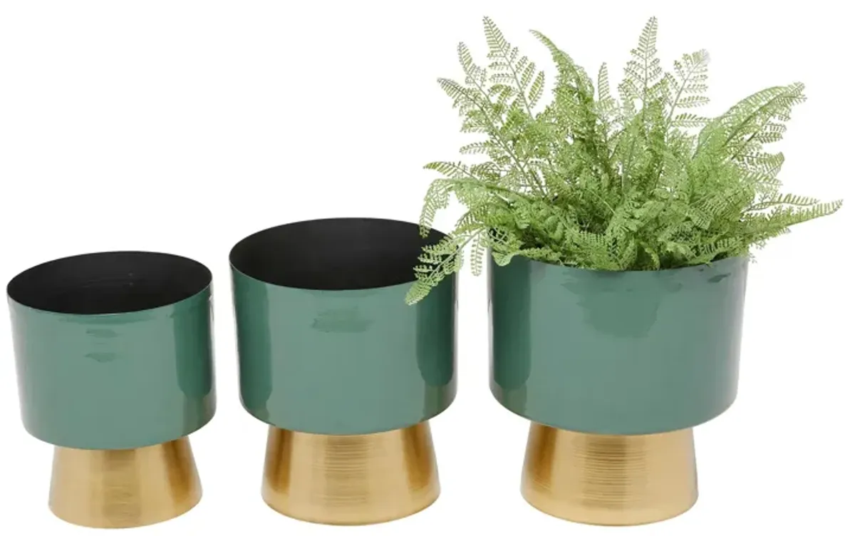 Ivy Collection Headmistress Planter Set of 3 in Green by UMA Enterprises