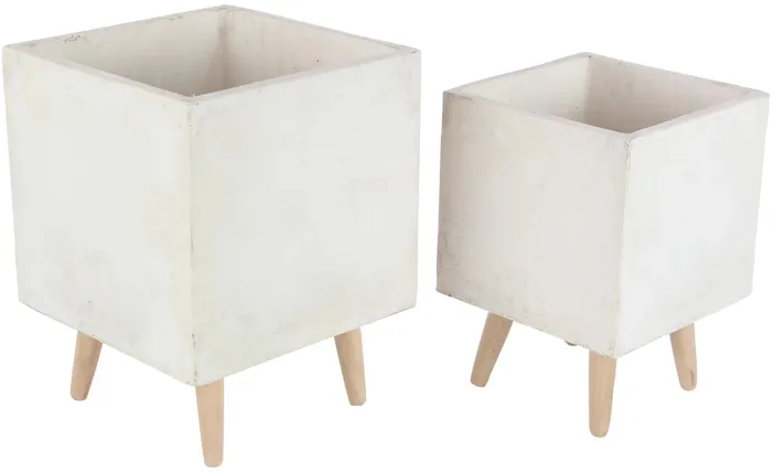 Ivy Collection Sayreville Planter Set of 2 in White by UMA Enterprises