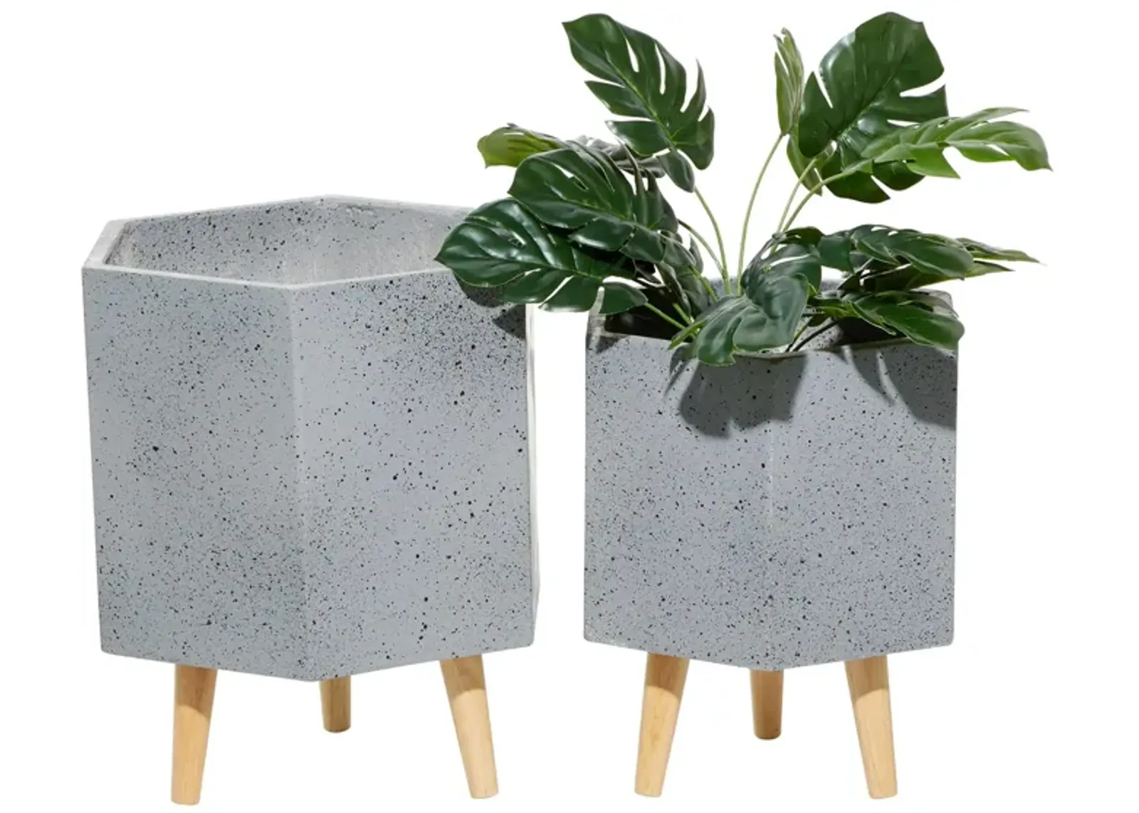 Ivy Collection Vadodara Planter Set of 2 in Gray by UMA Enterprises