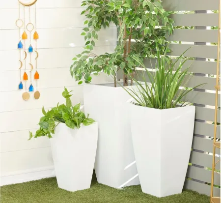 Ivy Collection Chattanooga Planter Set of 3 in White by UMA Enterprises
