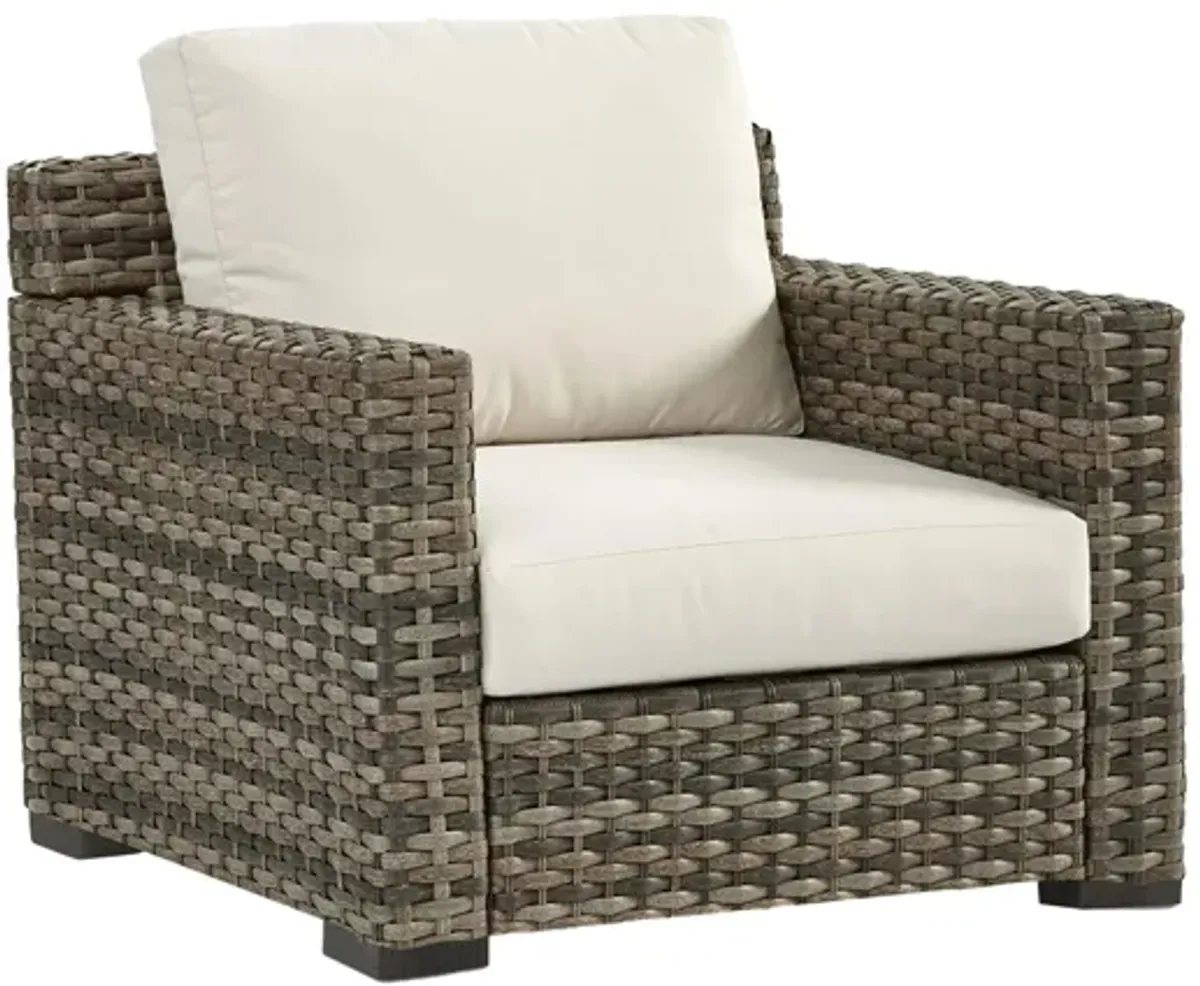 New Java Outdoor Living Outdoor Chair and Table Set