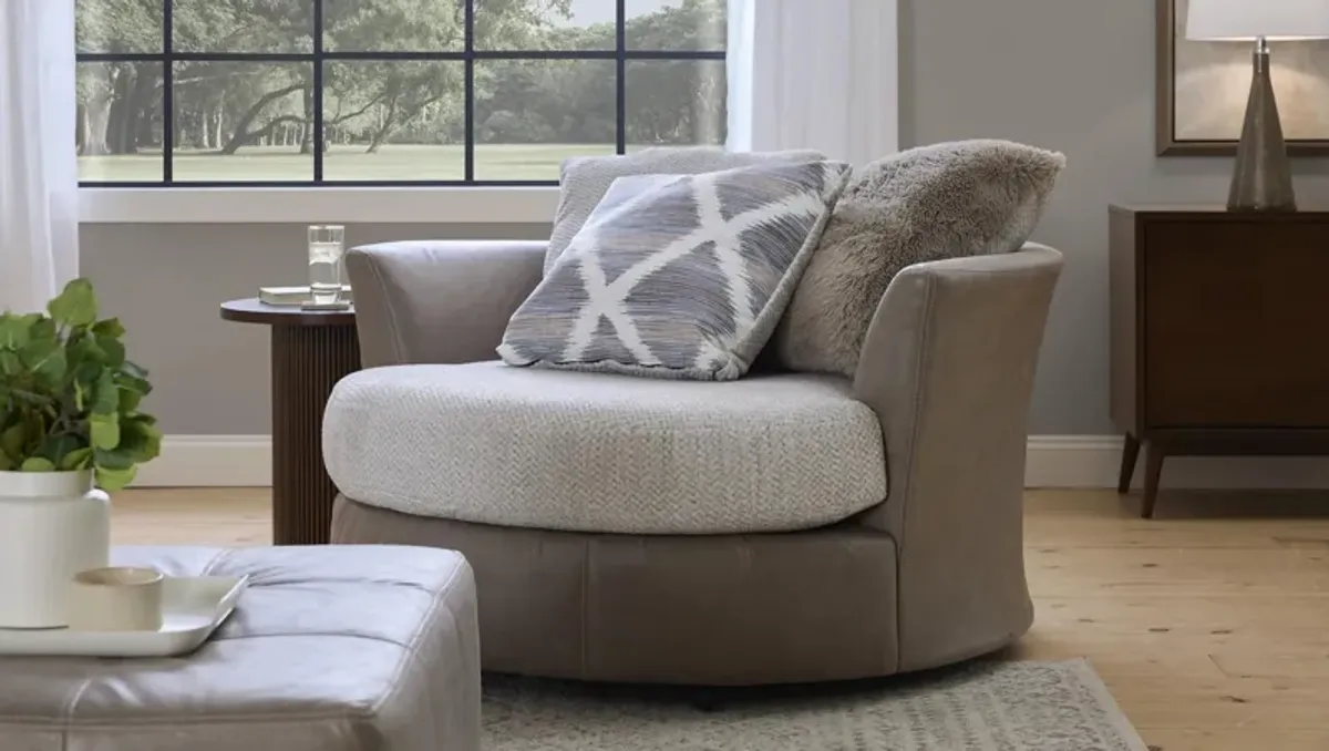 Mosley Swivel Chair