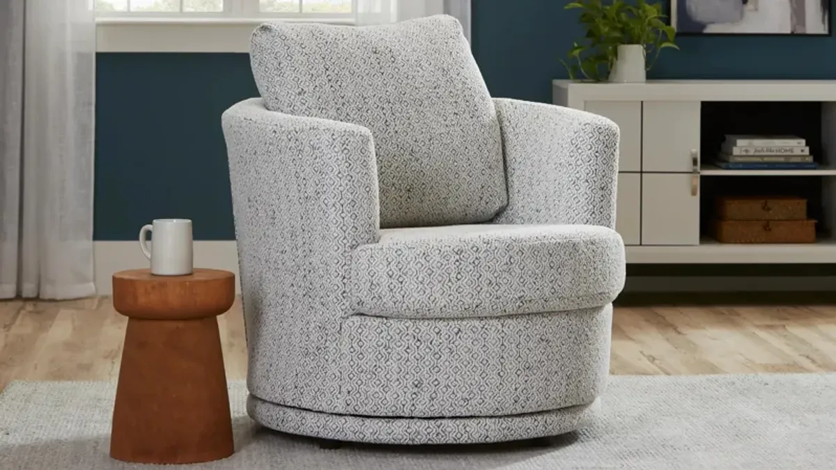 Lulu Swivel Chair