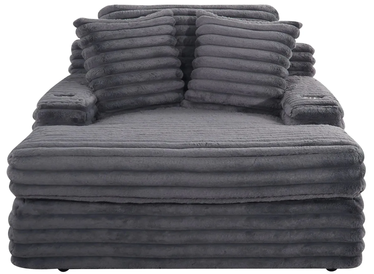 Woolly Small Chaise w/ Dual Cup Holders and USB