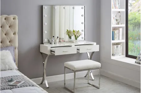 Hollywood Chrome Mirror in Chrome by Meridian Furniture