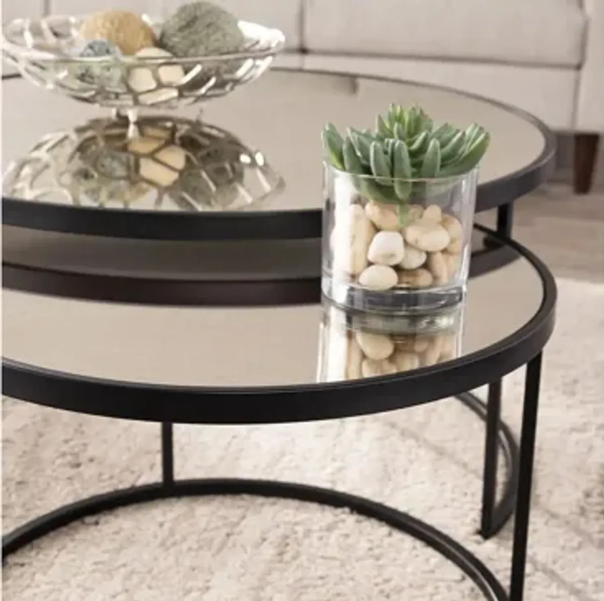 Vannes 2-pc. Round Nesting Cocktail Table Set