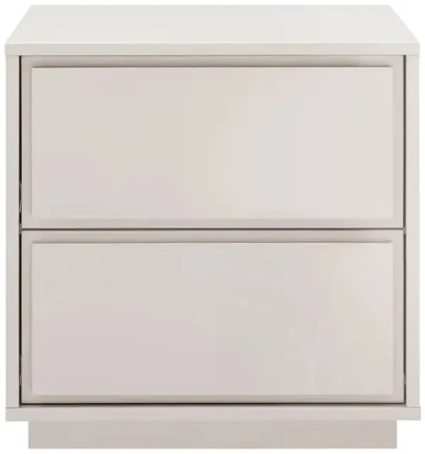 Tresero Nightstand