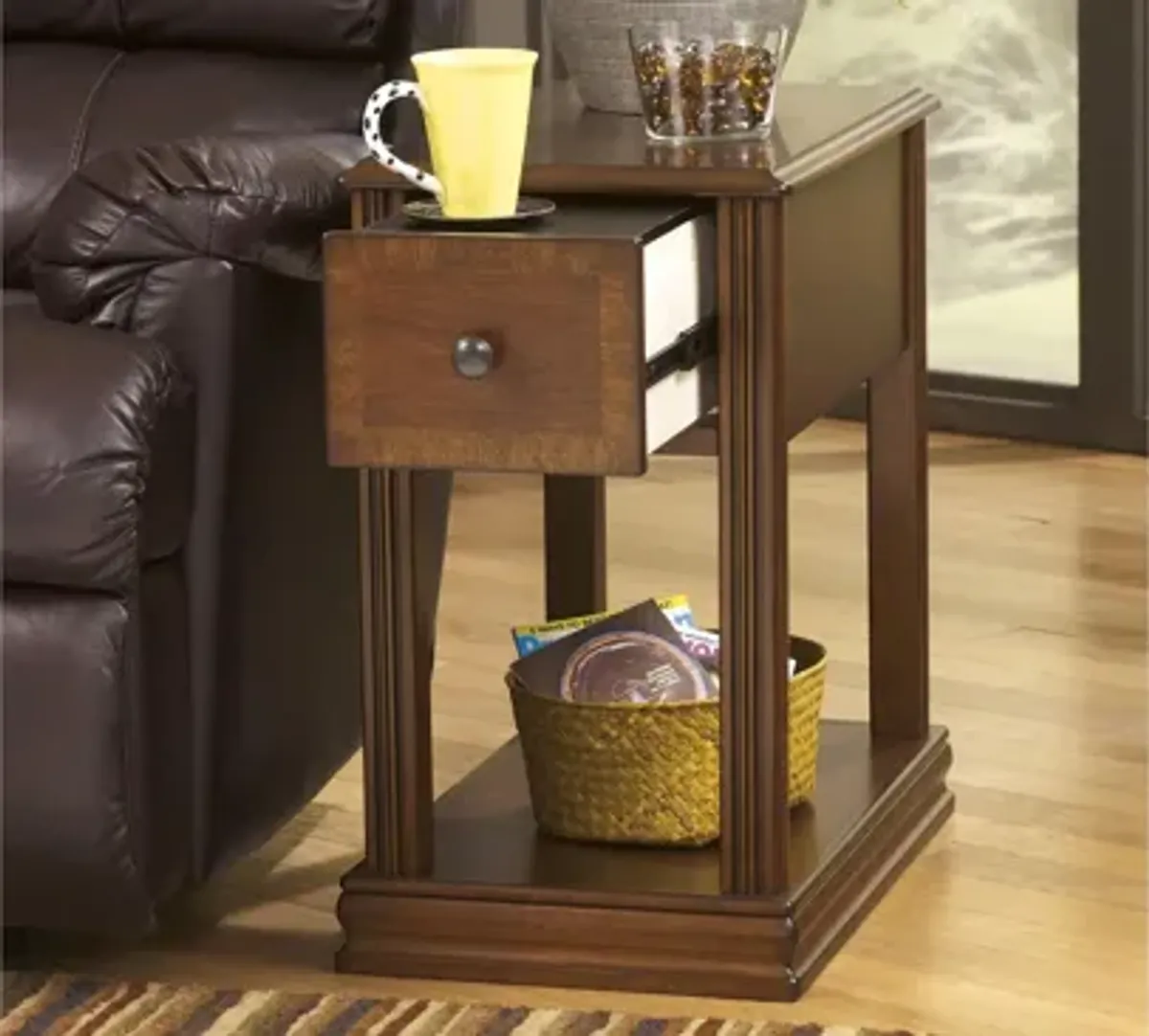 Alonzo Chairside Table
