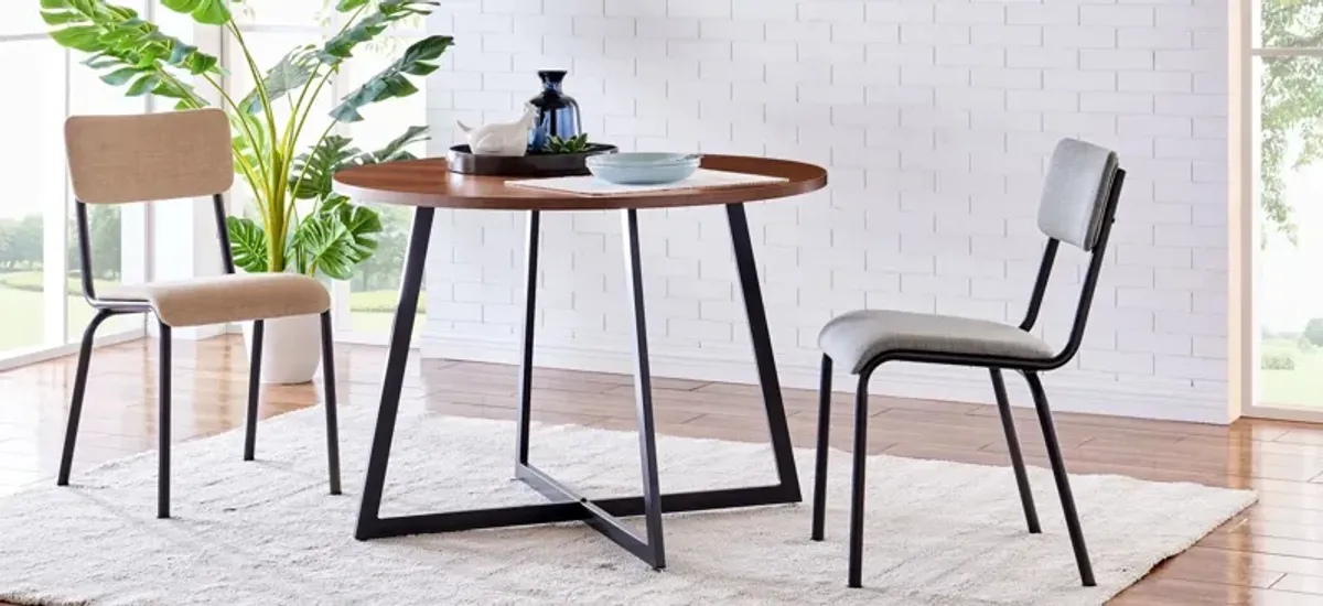 Courtdale 42" Round Dining Table