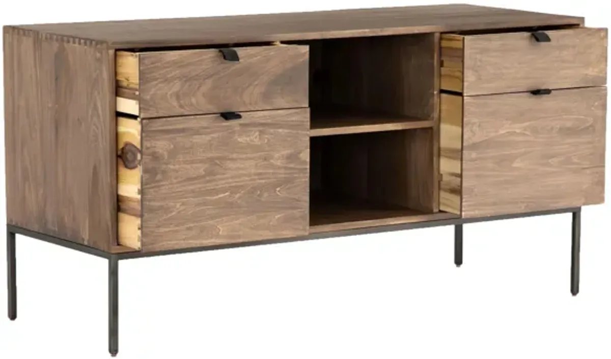 Trey Credenza