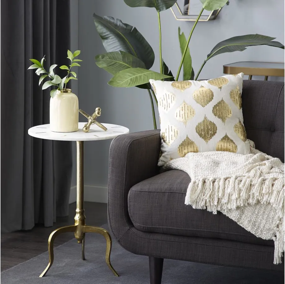 Ivy Collection Tripod Accent Table in White by UMA Enterprises