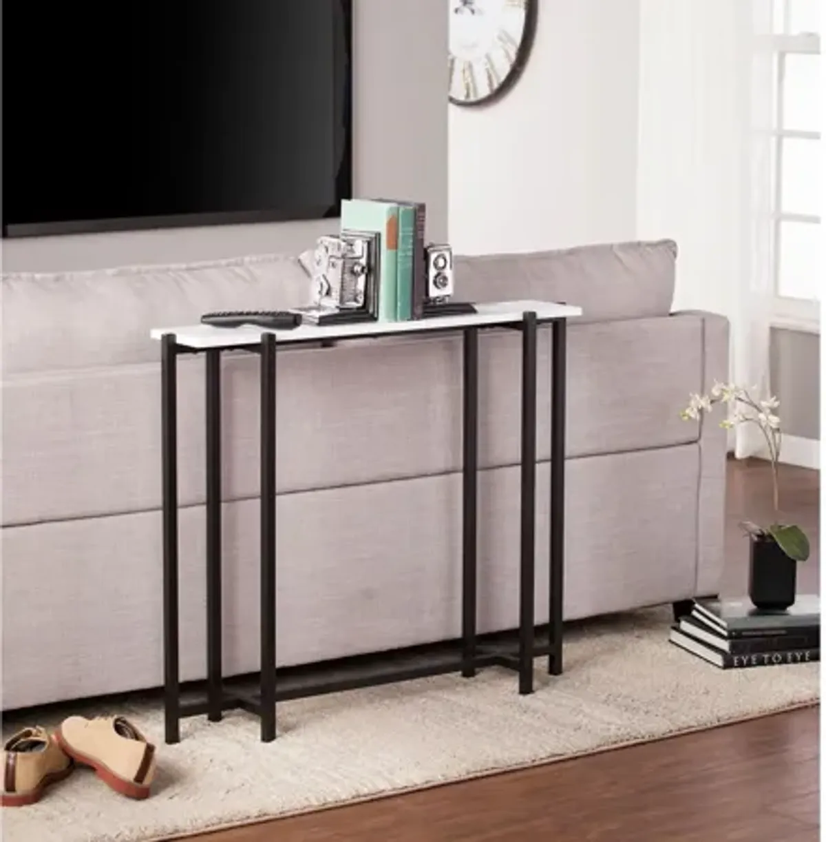 Gardena Console Table