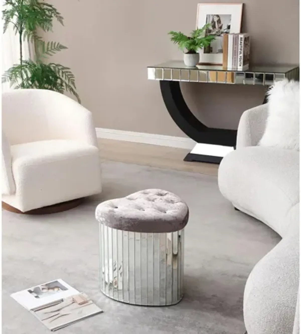 Lila Stool