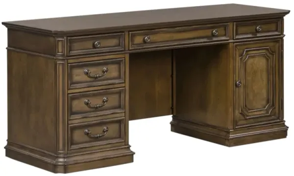 Amelia Credenza