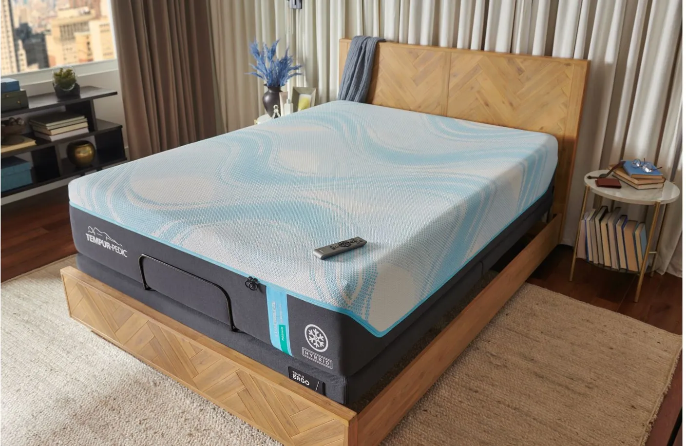 Tempur-Pedic Luxebreeze 2.0 Medium Hybrid