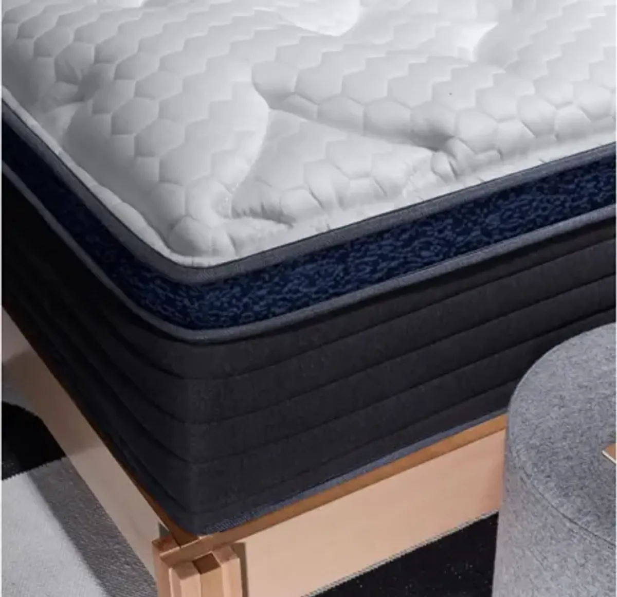 Helix Midnight Luxe Mattress with GlacioTex Cooling Cover