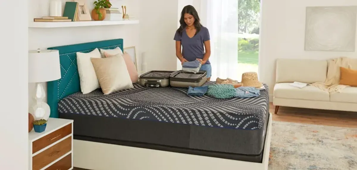 Sealy Posturepedic Plus Hybrid Brenham Firm Mattress