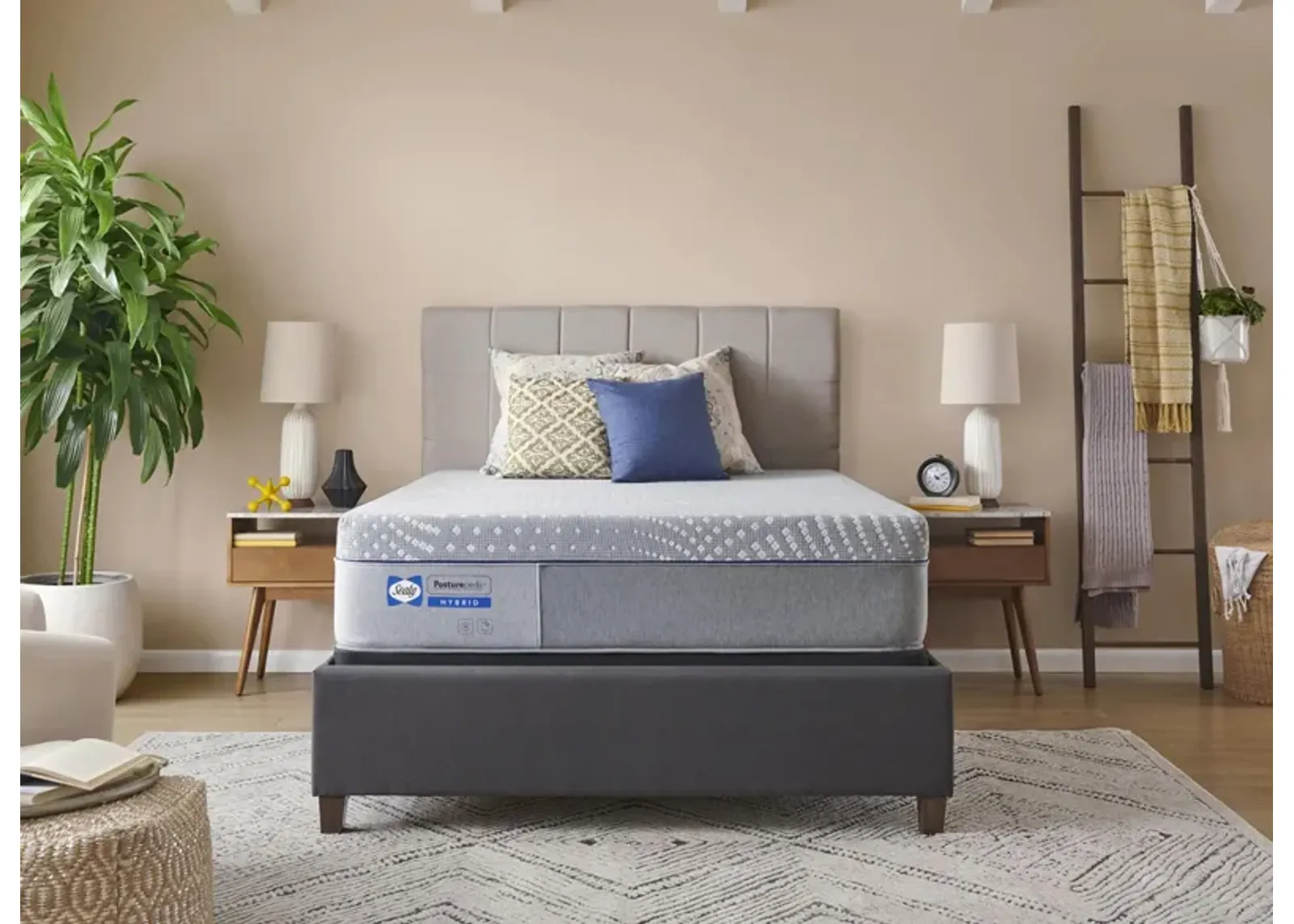 Sealy Posturepedic® Lacey 13" Hybrid Firm Mattress in Gray Mattress