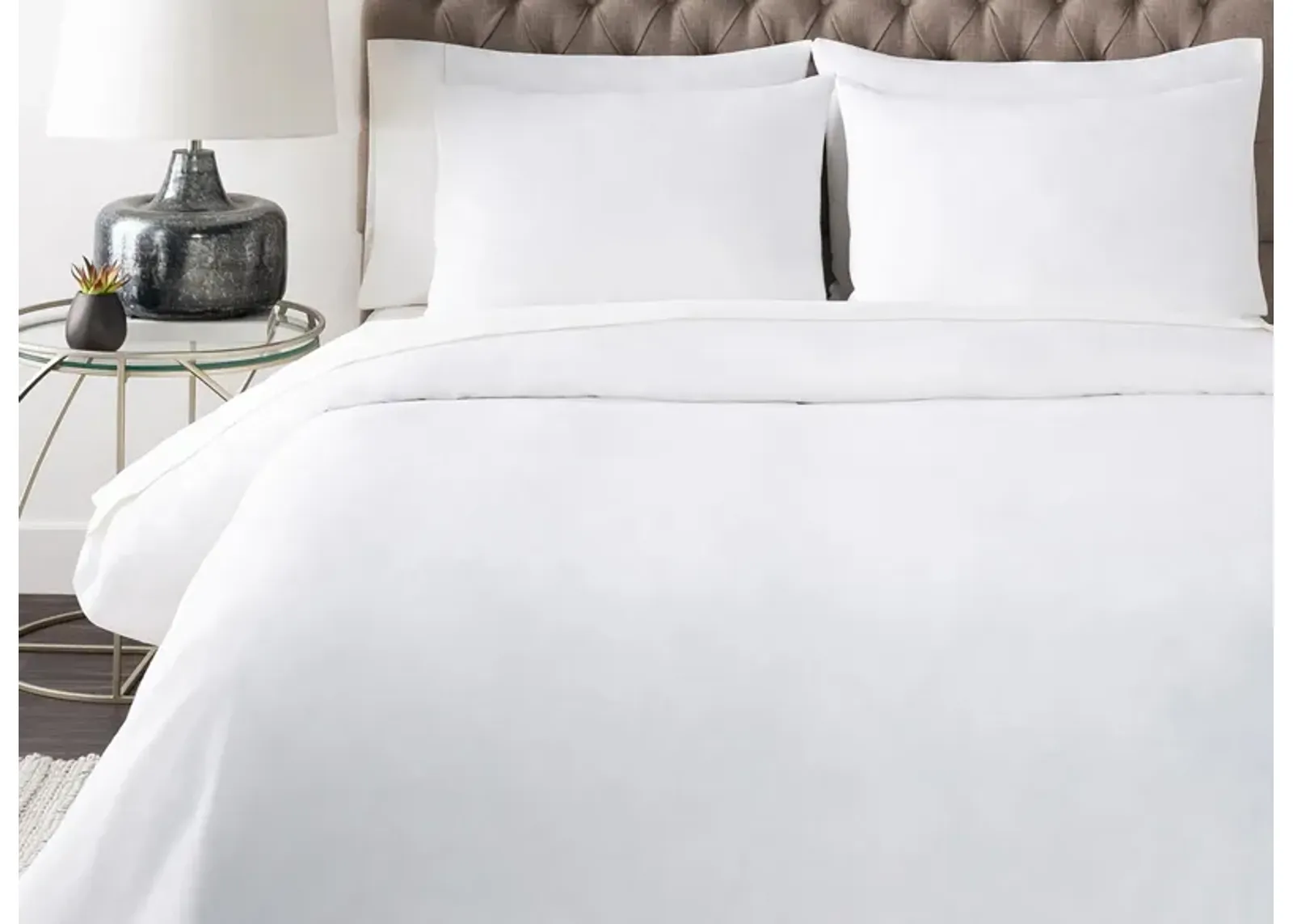 Peyton Full/Queen Duvet Set in White by Surya