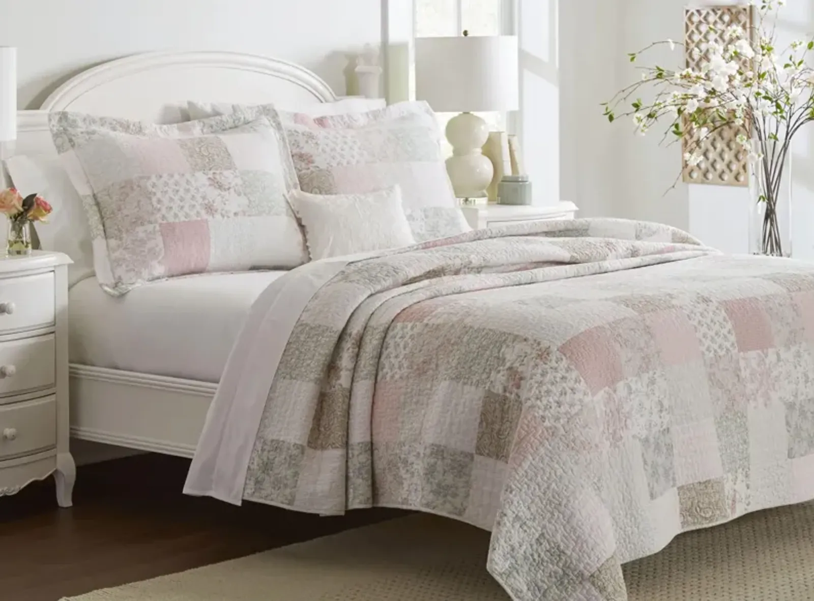 Celina Patchwork-2 Piece Quilt Set