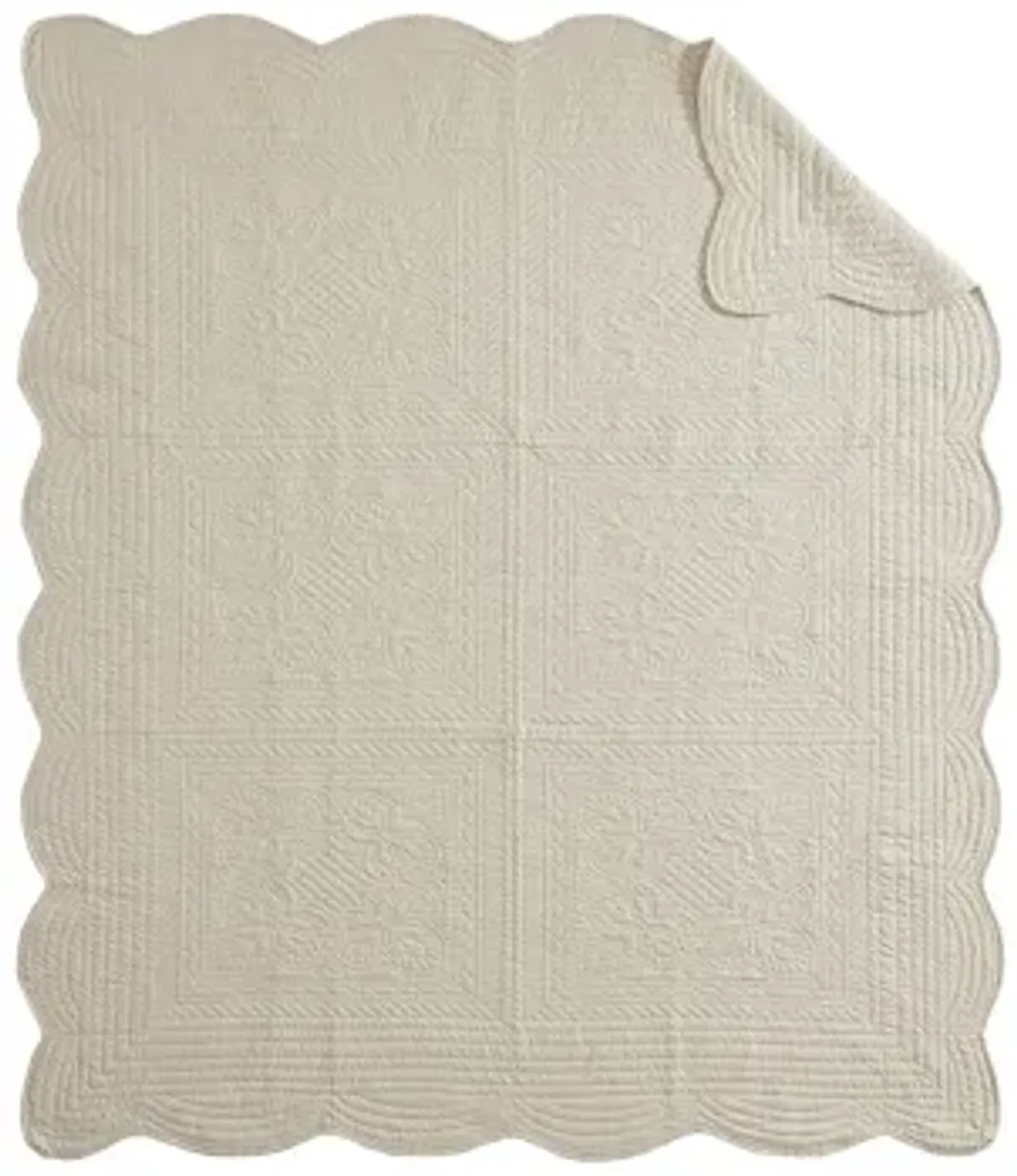 Tuscany Oversized Quilted Throw with Scalloped Edges