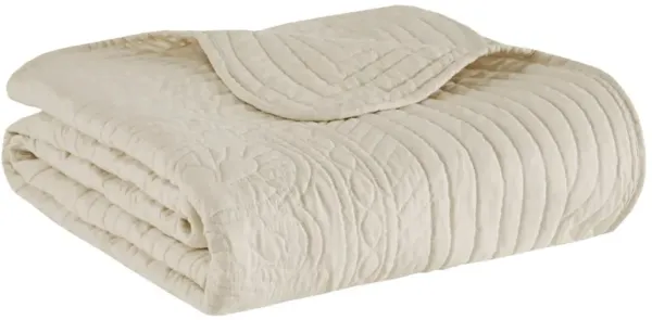 Tuscany Oversized Quilted Throw with Scalloped Edges