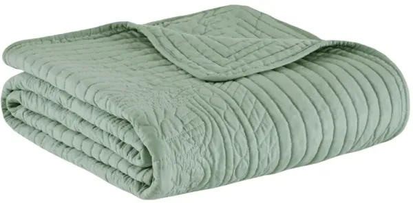 Tuscany Oversized Quilted Throw with Scalloped Edges