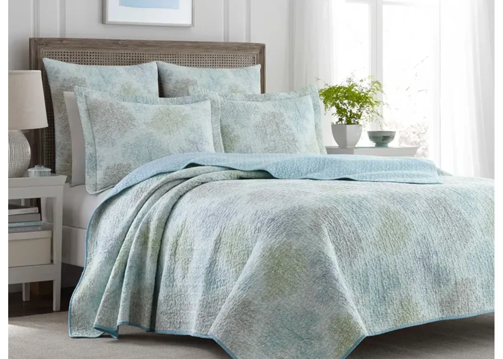 Saltwater-3 Piece Quilt Set in MULTI BLUE by Revman International