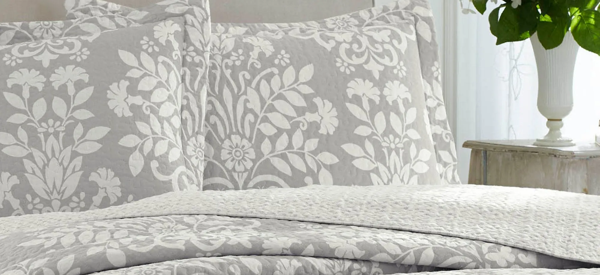 Rowland-3 Piece Quilt Set in DOVE GRAY by Revman International