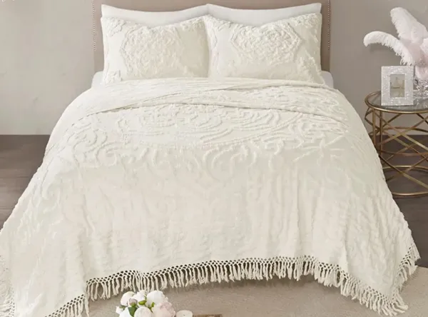 Laetitia Coverlet Set