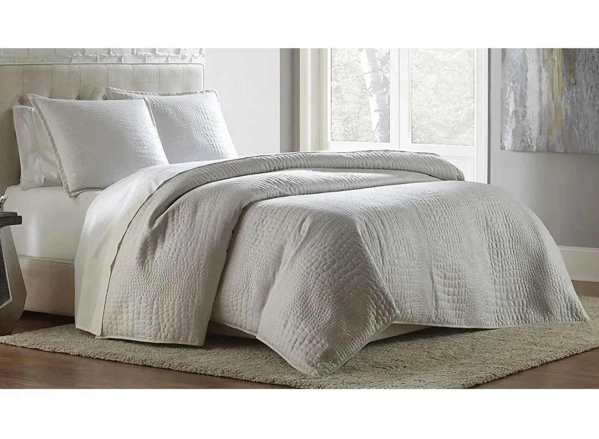 Brilliance 3-pc. Duvet Set in White by Amini Innovation