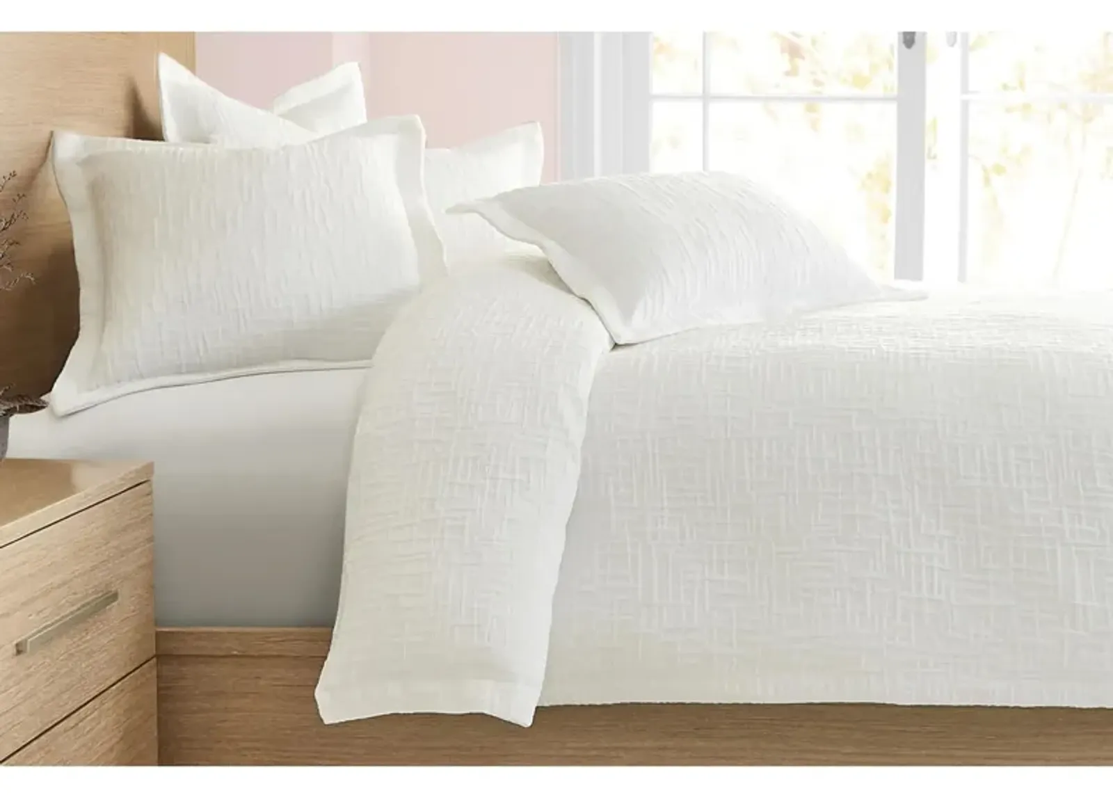 Hillton 6-pc. Duvet Set in White by Amini Innovation